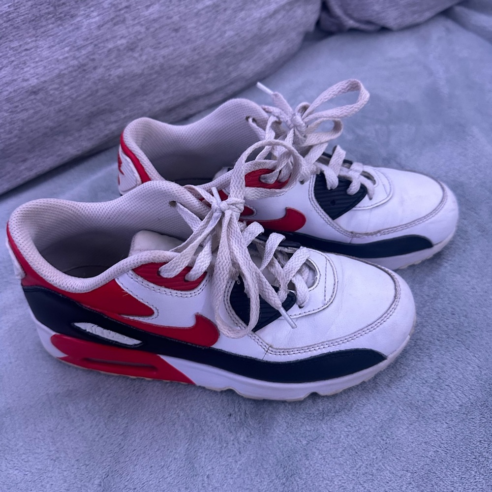AIR MAXES